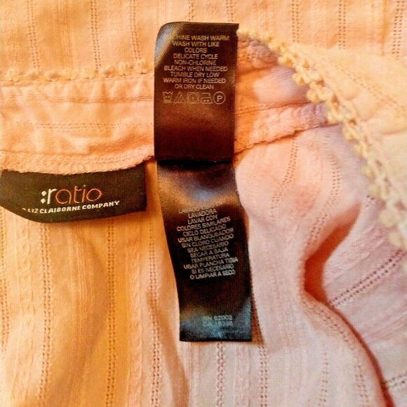 Ratio Blouse Pink Women Size 10 Button Up  Eyelet Trim Pleated - Picture 4 of 7